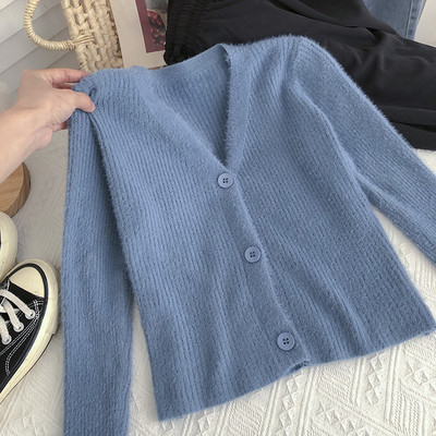 Γυναικεία ζακέτα με V-λαιμόκοψη και κουμπιά