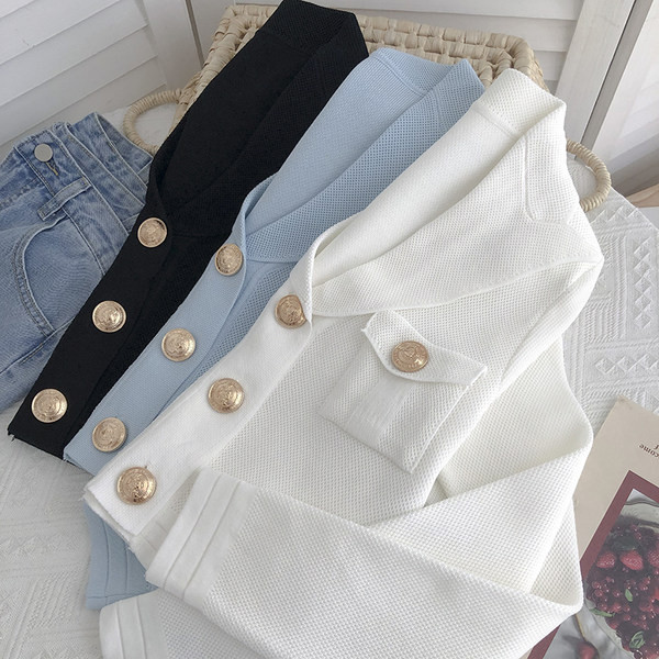 Naiste kardigan kuldsete nööpide ja taskutega