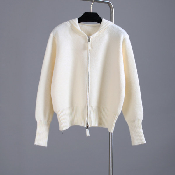 Naiste moodne kolmes värvitoonis luku ja kapuutsiga vest