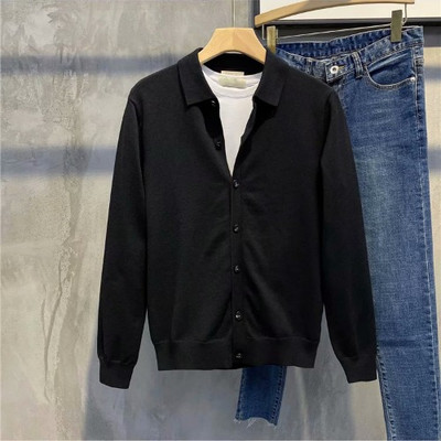 Moodne meeste nööpidega vest tavaline mudel