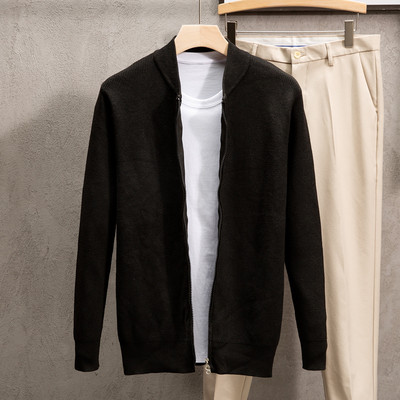 Ανδρική ζακέτα απλό μοντέλο με φερμουάρ