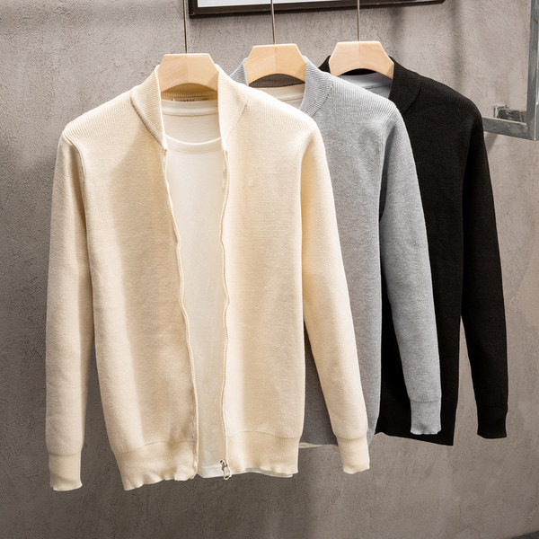 Ανδρική ζακέτα απλό μοντέλο με φερμουάρ