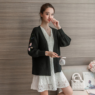 Γυναικεία ζακέτα χωρίς κούμπωμα με κέντημα