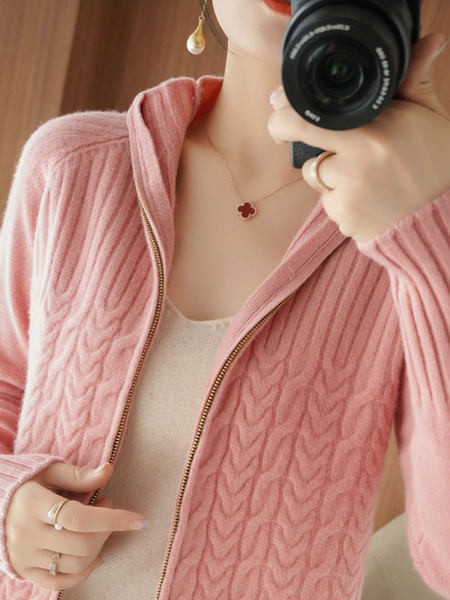 Megztas moteriškas megztinis ilgomis rankovėmis ir užsegamu užtrauktuku