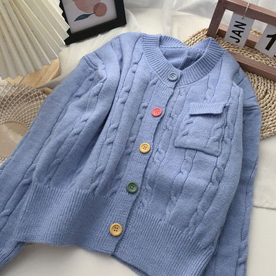 Γυναικεία πλεκτή ζακέτα με χρωματιστά κουμπιά