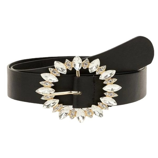 Nahast naiste vöö kivide kaunistusega