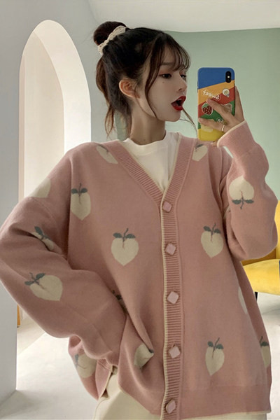 Naiste lai nööpide ja aplikatsiooniga vest