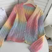 Mitmevärviline naiste kootud nööpidega vest