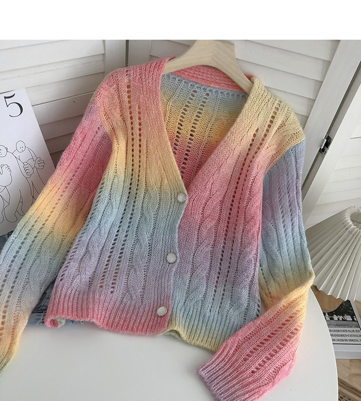 Mitmevärviline naiste kootud nööpidega vest