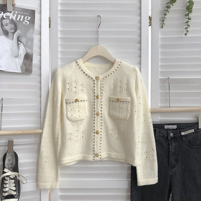 Naiste kardigan kuldsete nööpide ja pikkade varrukatega