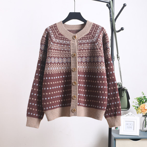 Naiste nööpide ja pikkade varrukatega kardigan - kahte värvi