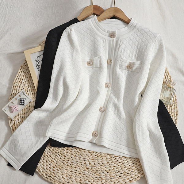 Moderan ženski prsluk s okruglim izrezom - bijelo-crni