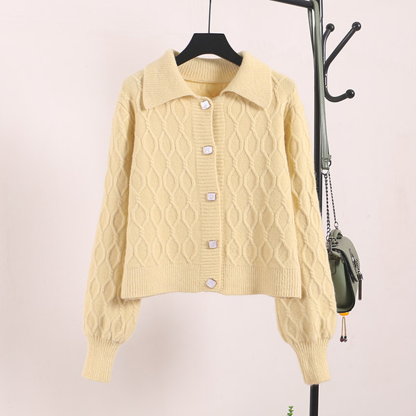 Naiste vest krae ja nööpidega