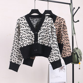 Naiste nööpide ja loomamustriga kardigan