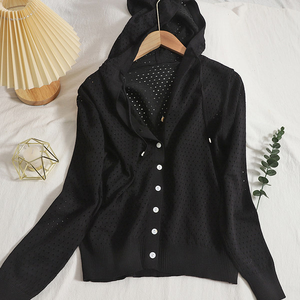 Naiste vabaaja vest kapuutsiga ja pikkade varrukatega