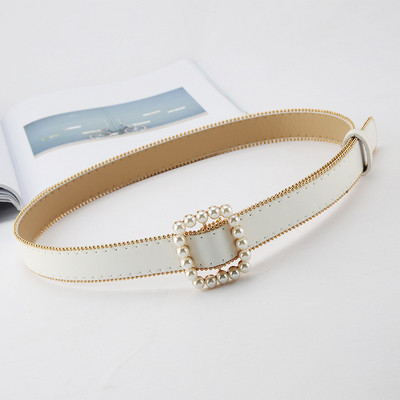 Μοντέρνα γυναικεία ζώνη με τετράγωνη πόρπη και πέρλες