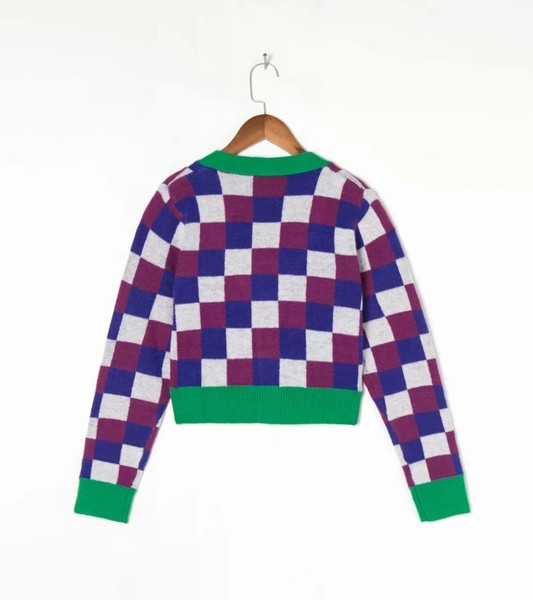 Rövid kockás mellény spitz nyakkivágással