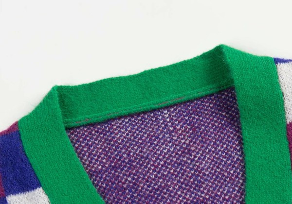 Rövid kockás mellény spitz nyakkivágással