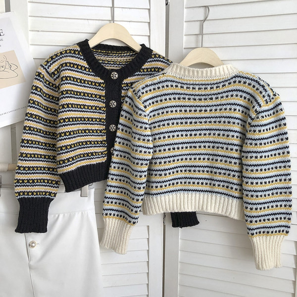 Kootud naiste kardigan tasku ja nööpidega