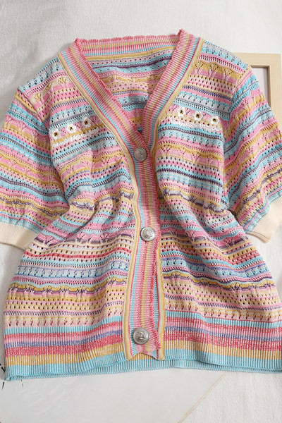 Vestă colorată cu mâneci scurte și decolteu spitz pentru femei