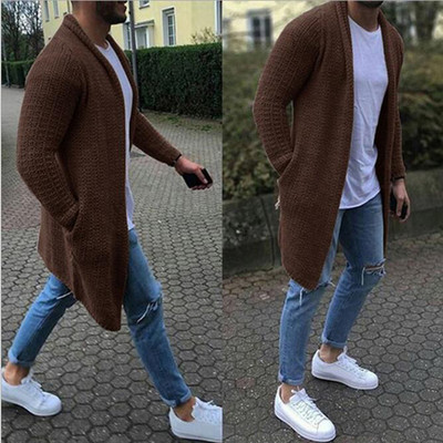 Moodne meeste vesti pikk tavaline nööpidega mudel