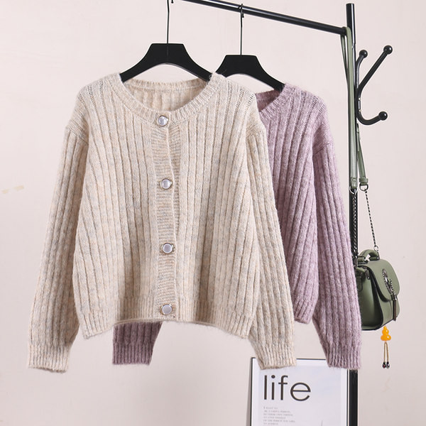 Vesta moderna de dama cu nasturi si maneci lungi