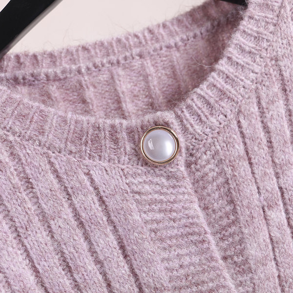 Vesta moderna de dama cu nasturi si maneci lungi