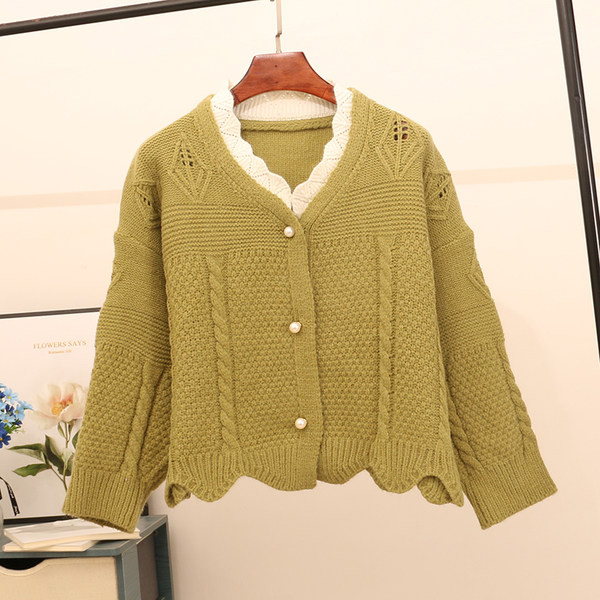 Vesta moderna de dama cu nasturi