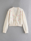 Női kötött kardigán hímzett virágokkal