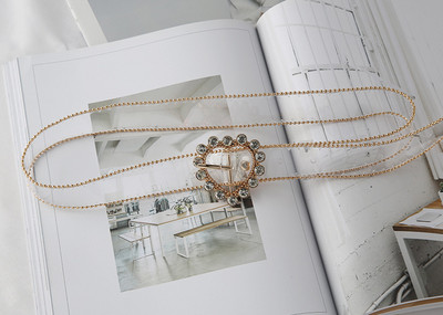 Γυναικεία διάφανη ζώνη με πέρλες και τετράγωνη αγκράφα