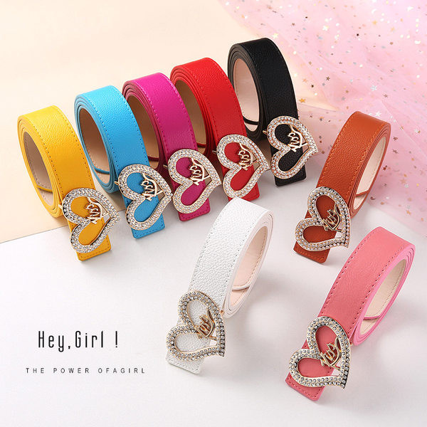 Naiste südamepandlaga nahast vöö