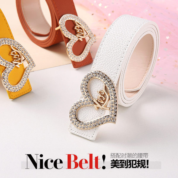 Naiste südamepandlaga nahast vöö