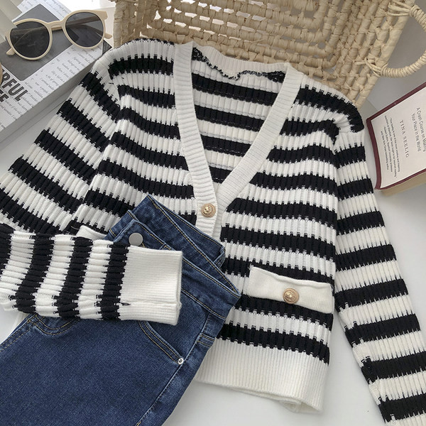 Kuldse värvi triibuline naiste kardigan