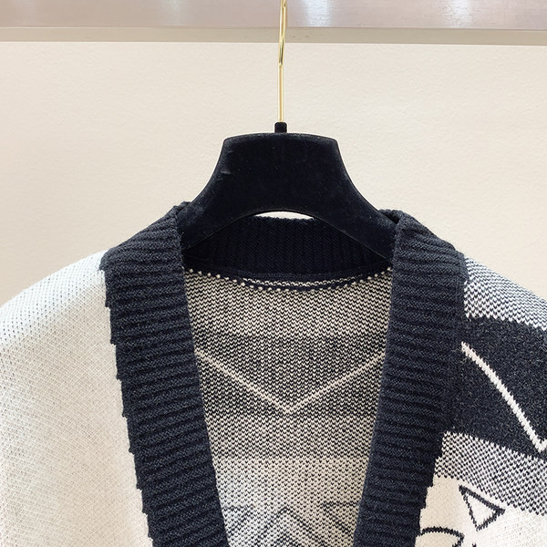 Pikk naiste vest ilma kinnituseta