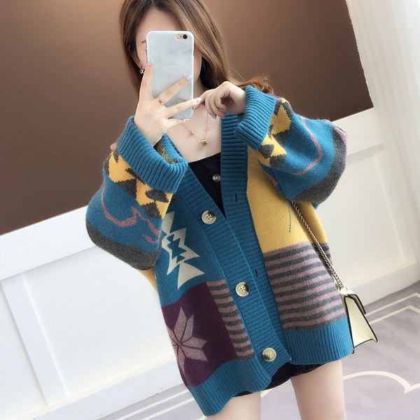 Cardigan colorat de dama gratuit model si inchidere cu nasturi