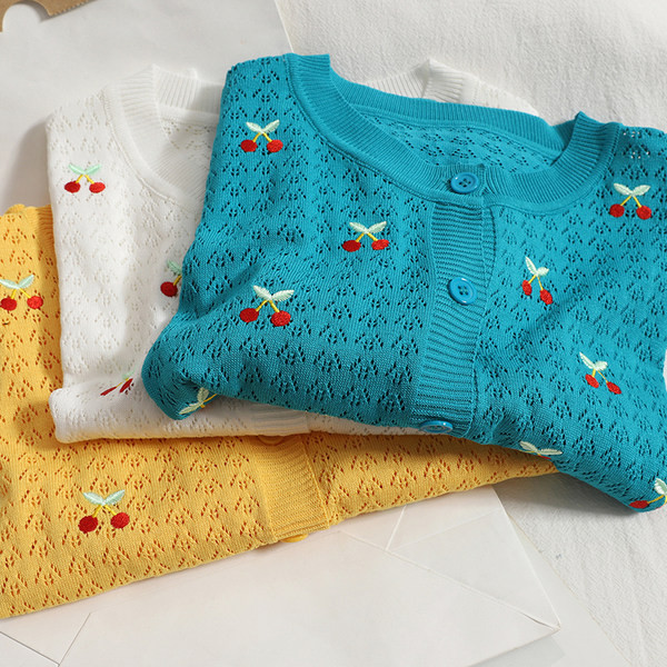 Uut mudelit naiste kardigan mitmes värvitoonis tikkimiskirssidega