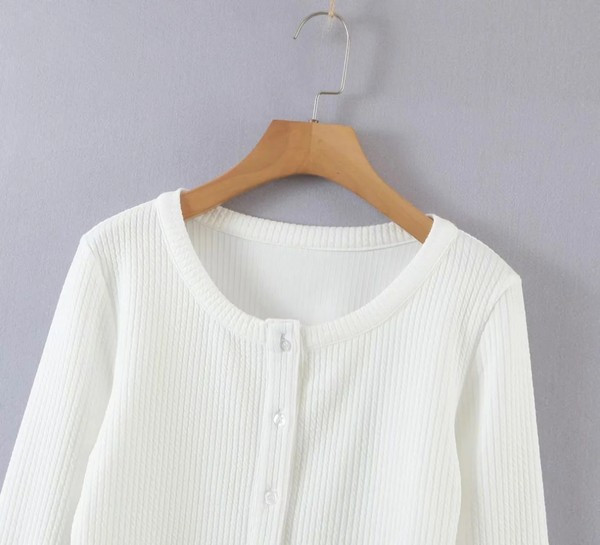 Lühike velvetist vest nööpide ja pikkade varrukatega