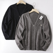 Meeste sügisvest lukuga ja spitsikaelusega