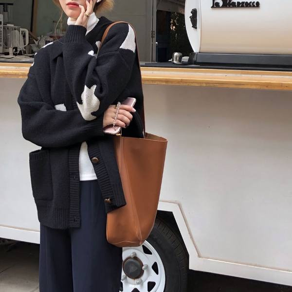 Női lezser hosszú kardigán zsebekkel