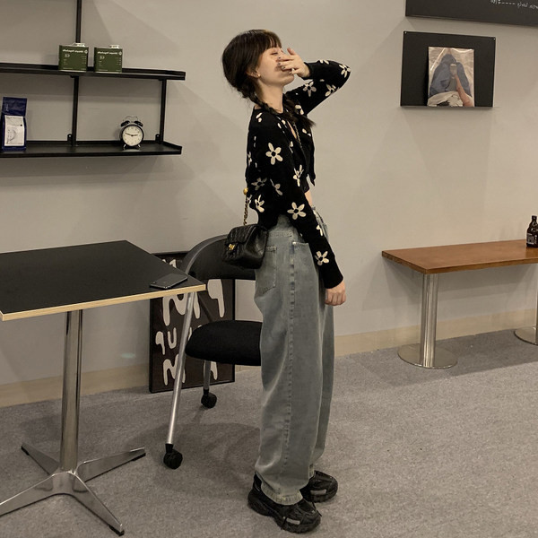 Cardigan scurt de dama actual cu broderie