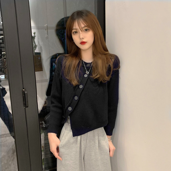 Vesta de dama moderna model asimetric cu nasturi