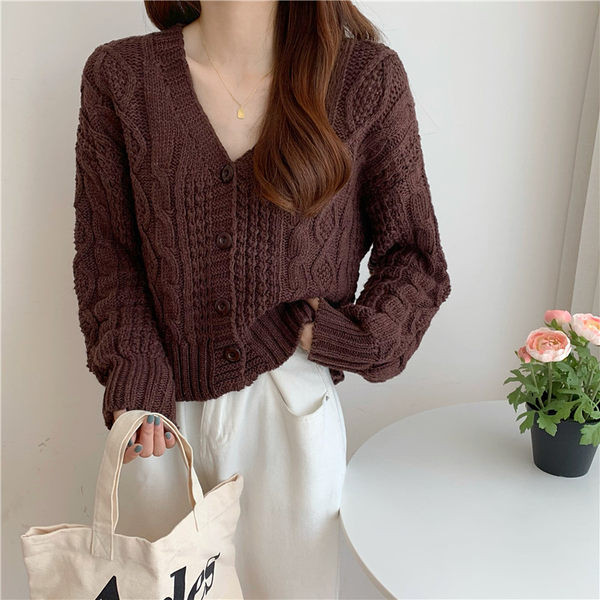 Naiste spitsikaelus ja nööpidega tavaline kampsun