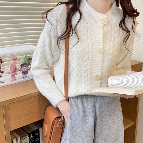 Cardigan de dama model simplu cu decolteu oval