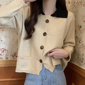 Naiste vabaaja kampsun nööpide ja taskutega