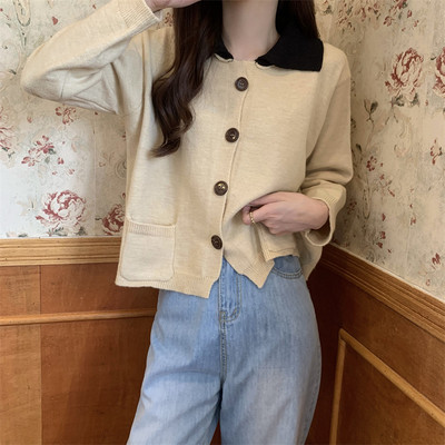 Naiste vabaaja kampsun nööpide ja taskutega