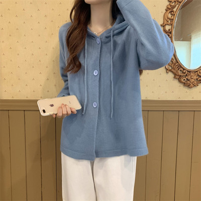 Naiste kardiganist lihtne mudel kapuutsi ja lipsudega