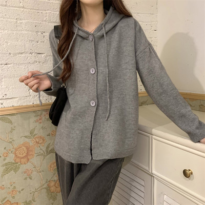 Naiste kardiganist lihtne mudel kapuutsi ja lipsudega