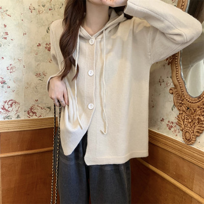 Naiste kardiganist lihtne mudel kapuutsi ja lipsudega