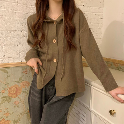 Naiste kardiganist lihtne mudel kapuutsi ja lipsudega