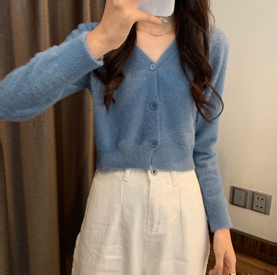 Cardigan scurt modern cu nasturi și decolteu spitz